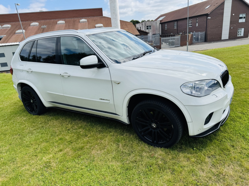 2013 BMW X5 3.0 X5 Xdrive30d M Sport in White — image 1