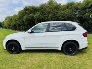 2013 BMW X5 3.0 X5 Xdrive30d M Sport in White — image 3