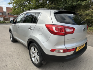 2011 Kia Sportage 2.0 Crdi Kx-2 in Silver — image 2