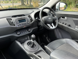 2011 Kia Sportage 2.0 Crdi Kx-2 in Silver — image 3