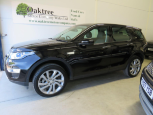 2017 Land Rover Discovery Sport 2.0 Td4 Hse Luxury Auto 4WD Euro 6 (s/s) 5dr in Black — image 3