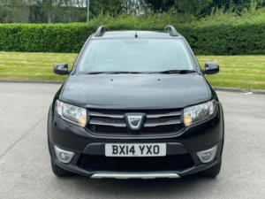 2014 Dacia Sandero Stepway 1.5 Dci Laureate Euro 5 5dr in Black — image 2