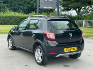 2014 Dacia Sandero Stepway 1.5 Dci Laureate Euro 5 5dr in Black — image 5