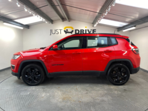 2019 Jeep Compass 1.6l 5dr 118 Bhp in Red — image 2