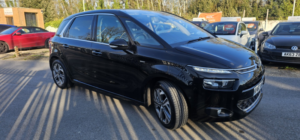 2013 Citroen C4 Picasso 1.6 E-Hdi Airdream Exclusive+ in Black — image 2