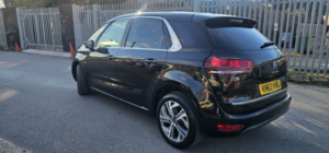 2013 Citroen C4 Picasso 1.6 E-Hdi Airdream Exclusive+ in Black — image 5