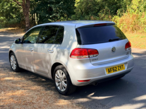 2012 Volkswagen Golf 1.6 Tdi Bluemotion Tech Match Euro 5 (s/s) 5dr in Silver — image 2