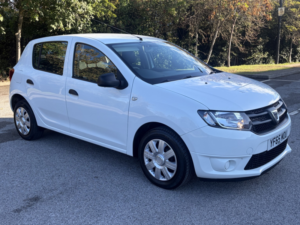 2015 Dacia Sandero 1.5 Ambiance Dci 90 in White — image 4