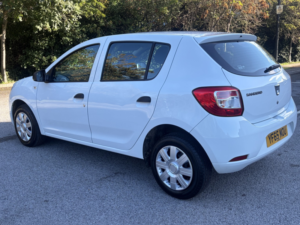 2015 Dacia Sandero 1.5 Ambiance Dci 90 in White — image 5