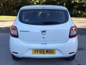 2015 Dacia Sandero 1.5 Ambiance Dci 90 in White — image 6