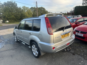 2007 Nissan X-Trail 2.5 I Columbia in Silver — image 3