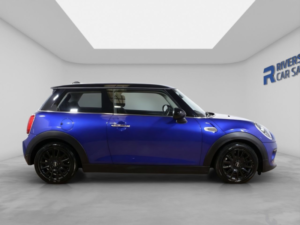 2018 MINI Hatch 1.5 Cooper Hatchback 3dr Petrol Steptronic Euro 6 (s/s) (136 Ps) in Blue — image 4