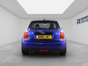 2018 MINI Hatch 1.5 Cooper Hatchback 3dr Petrol Steptronic Euro 6 (s/s) (136 Ps) in Blue — image 6