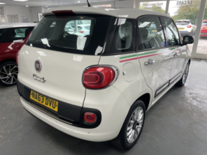 2013 Fiat 500l 1.4 Lounge in White — image 6