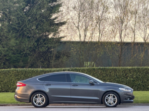 2015 Ford Mondeo 2.0 Tdci Titanium Euro 6 (s/s) 5dr in Grey — image 2