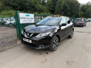 2015 Nissan Qashqai 1.6 Dci Tekna SUV 5dr Diesel Manual 2WD Euro 5 (s/s) (130 Ps) in Black — image 3