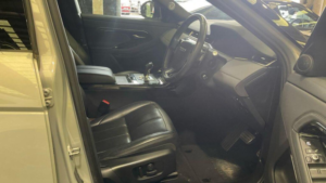2019 Land Rover Range Rover Evoque 2.0 D180 R-Dynamic Se Auto 4WD Euro 6 (s/s) 5dr in Silver — image 2