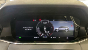2019 Land Rover Range Rover Evoque 2.0 D180 R-Dynamic Se Auto 4WD Euro 6 (s/s) 5dr in Silver — image 4