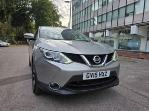 2015 Nissan Qashqai 1.2 Dig-T N-Tec 2WD Euro 6 (s/s) 5dr in Silver — image 2