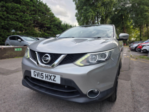 2015 Nissan Qashqai 1.2 Dig-T N-Tec 2WD Euro 6 (s/s) 5dr in Silver — image 3