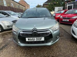 2011 Citroen Ds4 1.6 Hdi Dstyle Euro 5 5dr in Grey — image 2