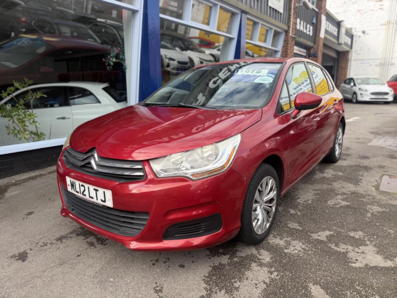 2012 Citroen C4 1.6 Hdi 16v Vtr Euro 5 5dr in Red — image 1