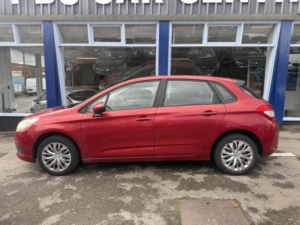 2012 Citroen C4 1.6 Hdi 16v Vtr Euro 5 5dr in Red — image 4