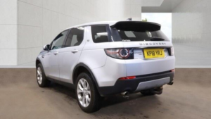 2018 Land Rover Discovery Sport 2.0 Td4 Hse Auto 4WD Euro 6 (s/s) 5dr in Silver — image 4