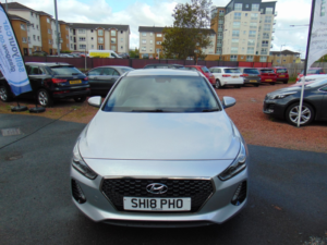 2018 Hyundai I30 1.4 I30 Prem 1.4t 140ps * 1 Owner * Full Dealer Service History * Lez Compliant * Finance Available in Silver — image 5