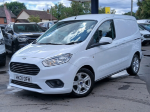 2021 Ford Transit Courier Courier Ecoboost Limited — image 4
