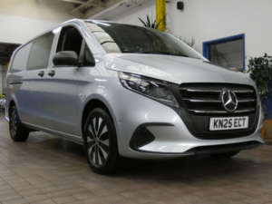 2025 Mercedes-Benz Vito 2.0 119 Cdi Select Crew Van Double Cab 5dr Diesel G-Tronic Rwd L3 Euro 6 (s/s) (190 Ps) in Silver — image 4