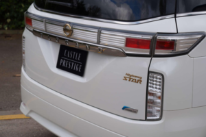 2012 Nissan Elgrand 2.5 Highway Star Urban Chrome 5dr 7 Seats in White — image 5