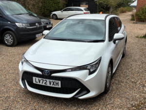 2022 Toyota Corolla 1.8 Vvt-H CVT Euro 6 (s/s) 5dr in White — image 3