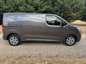 2023 Citroen Dispatch 1.5 Dispatch 1.5bhdi 100 M Driver Edition in Grey — image 4