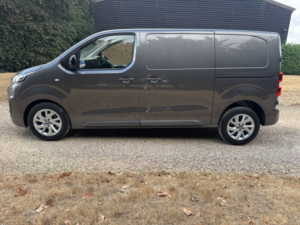 2023 Citroen Dispatch 1.5 Dispatch 1.5bhdi 100 M Driver Edition in Grey — image 5