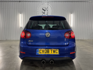2008 Volkswagen Golf 3.2 V6 R32 in Blue — image 3