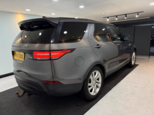 2017 Land Rover Discovery 2.0 Sd4 Hse Auto 4WD Euro 6 (s/s) 5dr in Grey — image 5