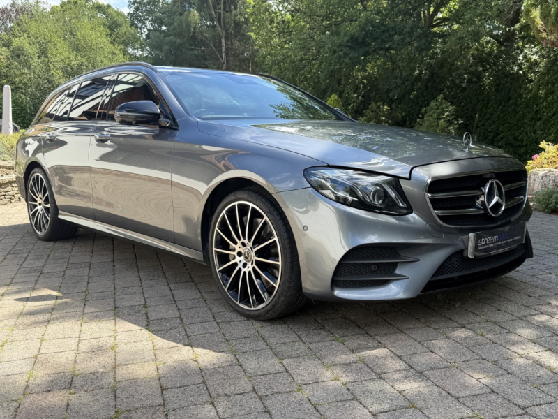 2020 Mercedes-Benz E Class 2.9 E400d Amg Line Night Edition in Grey — image 1