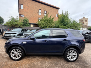 2016 Land Rover Discovery Sport Td4 Hse in Blue — image 3