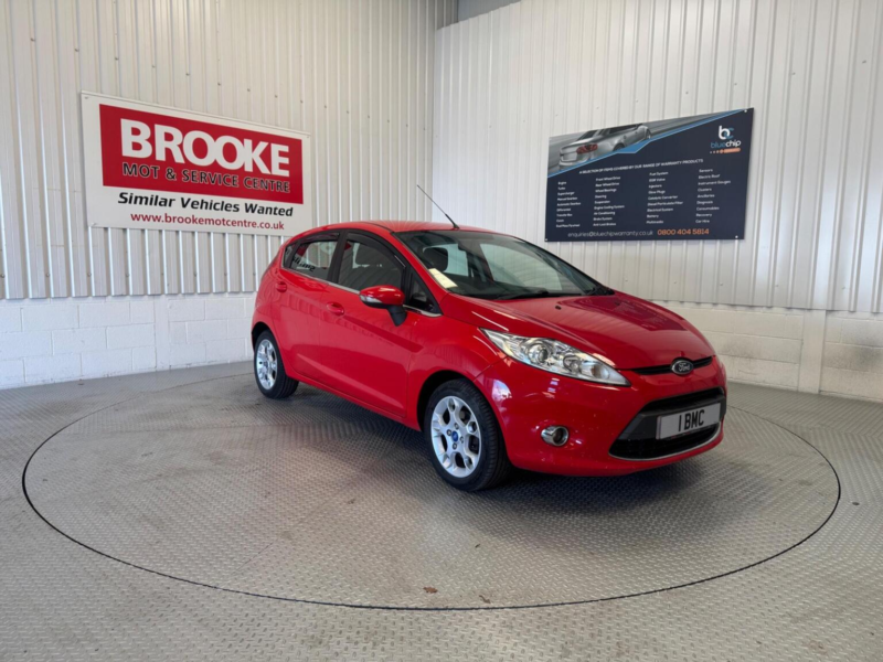 2011 Ford Fiesta 1.4 Tdci Dpf Zetec 5dr in Red — image 1