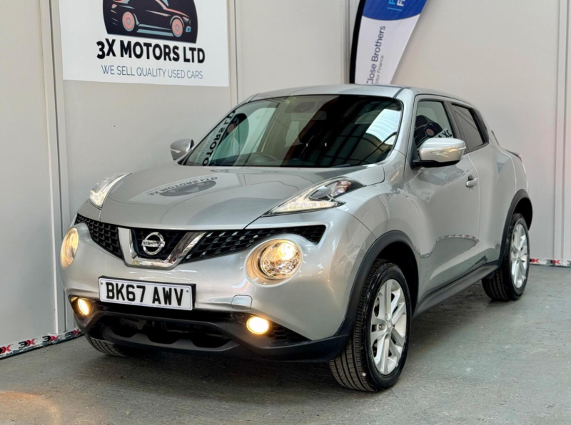 2017 Nissan Juke 1.6 N-Connecta Xtron Euro 6 5dr in Silver — image 1
