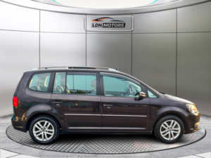 2013 Volkswagen Touran 1.4 Tsi Se DSG Euro 5 5dr Sun Roof in Purple — image 6