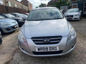 2009 Kia Ceed 1.6 Ls 5dr in Silver — image 2