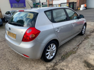 2009 Kia Ceed 1.6 Ls 5dr in Silver — image 4