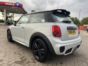 2018 MINI Hatch 2.0 3-Door Hatch Cooper S Sport in Silver — image 5