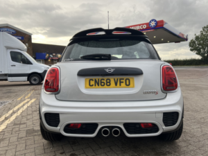2018 MINI Hatch 2.0 3-Door Hatch Cooper S Sport in Silver — image 6