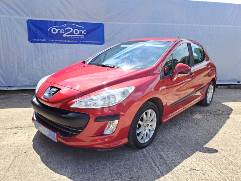 2009 Peugeot 308 1.6 Hdi Verve in Red — image 1