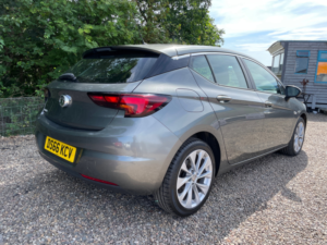 2016 Vauxhall Astra 1.4i Design Hatchback 5dr Petrol Manual Euro 6 (100 Ps) in Grey — image 3