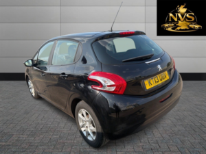 2013 Peugeot 208 1.2 Vti Active in Black — image 5