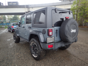 2013 Jeep Wrangler 3.6l Rubicon 10th Anniversary Edition in Grey — image 4